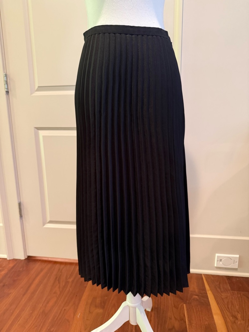 Banana Republic Black Lightweight Pleated Midi Skirt